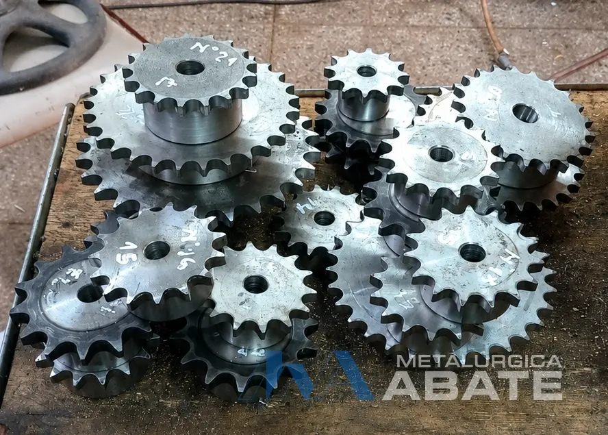 Piñones industriales fabricados mediante mecanizado