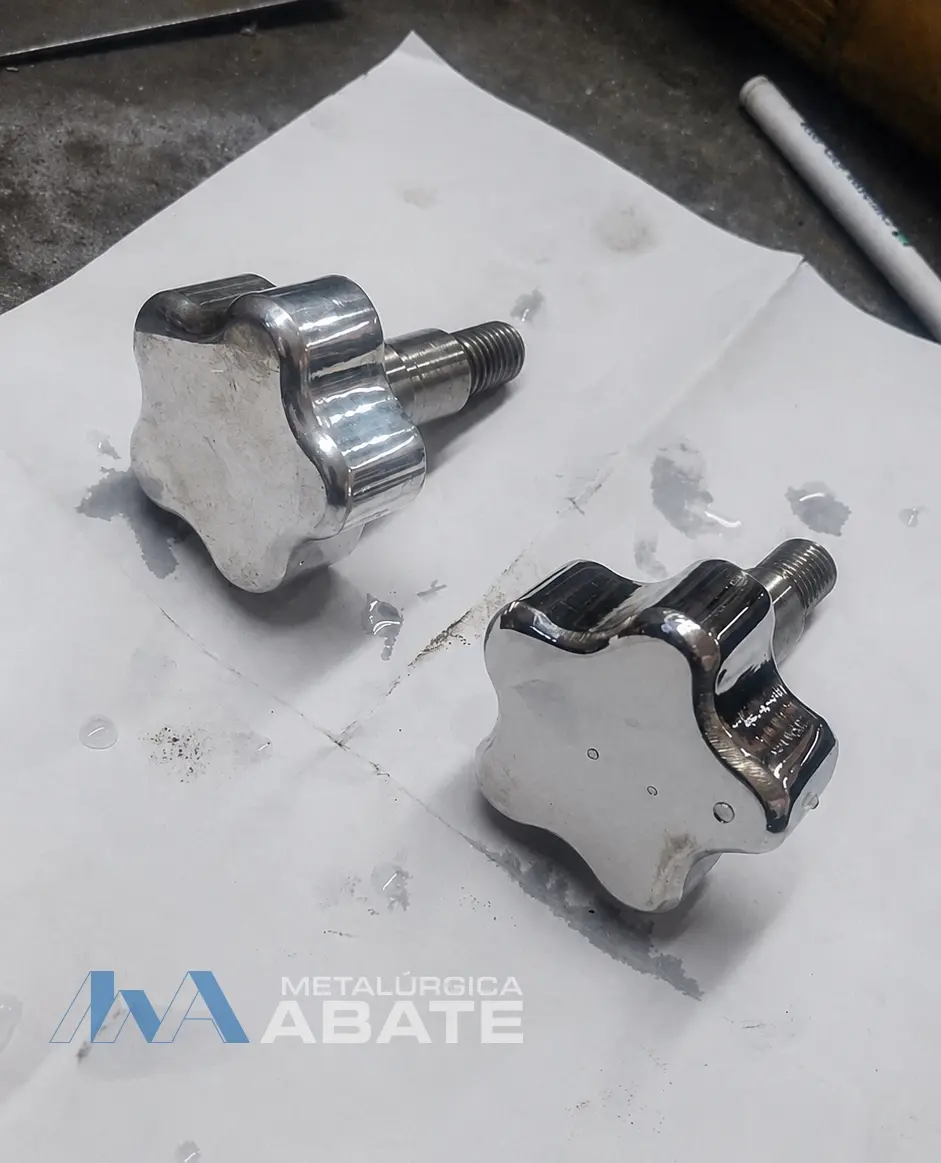 Componente especial fabricado mediante mecanizado según plano