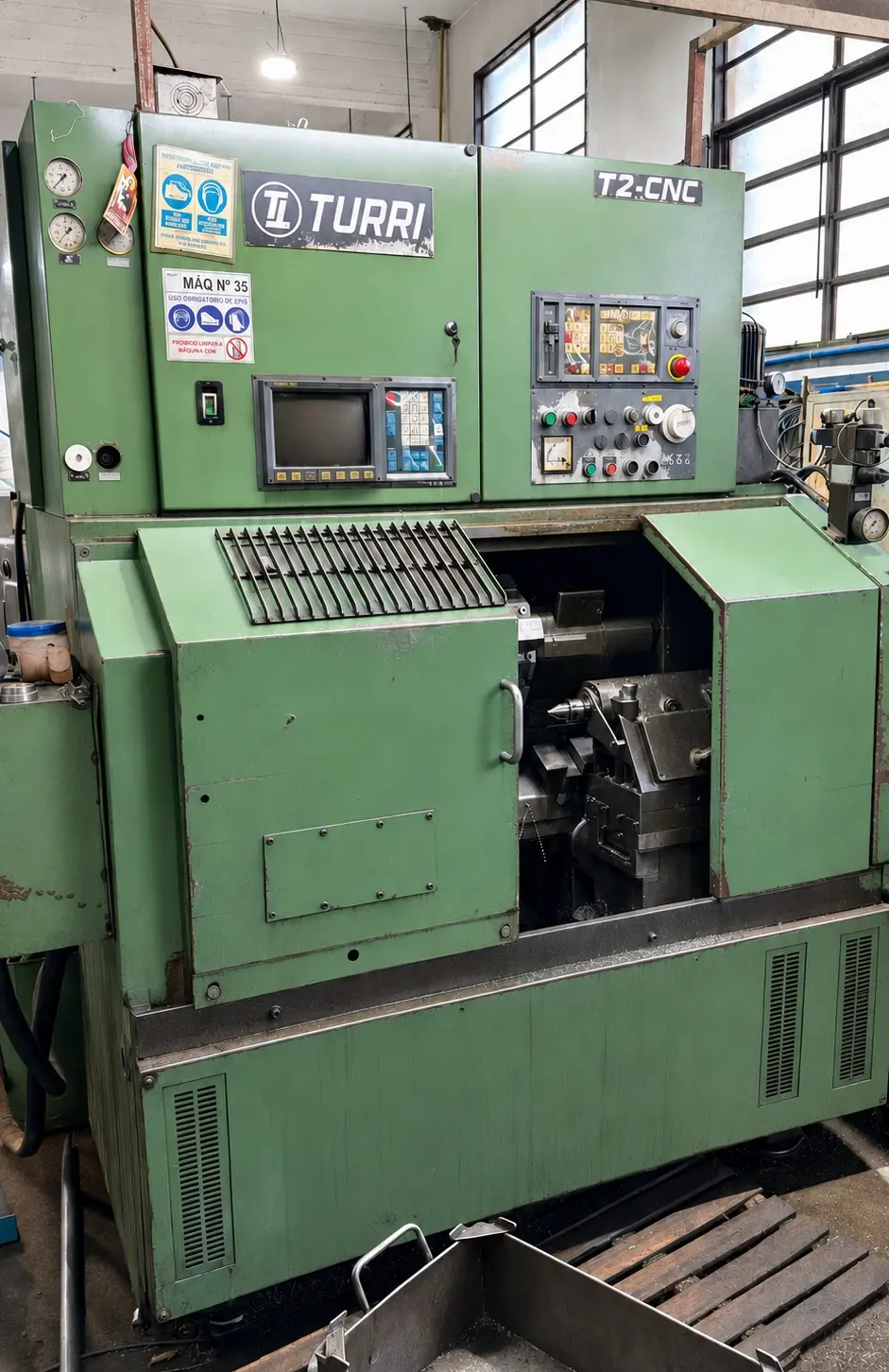 Torno CNC Turri del taller de Metalúrgica Abate